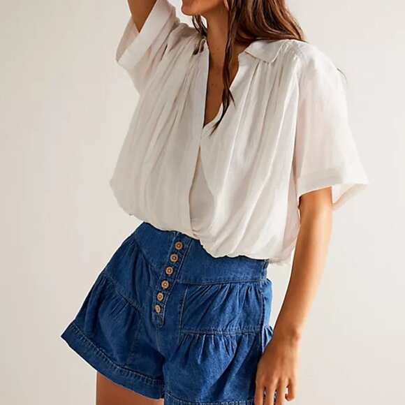 We The Free Fleur Denim Shorts Color True Blue - Picture 4 of 5